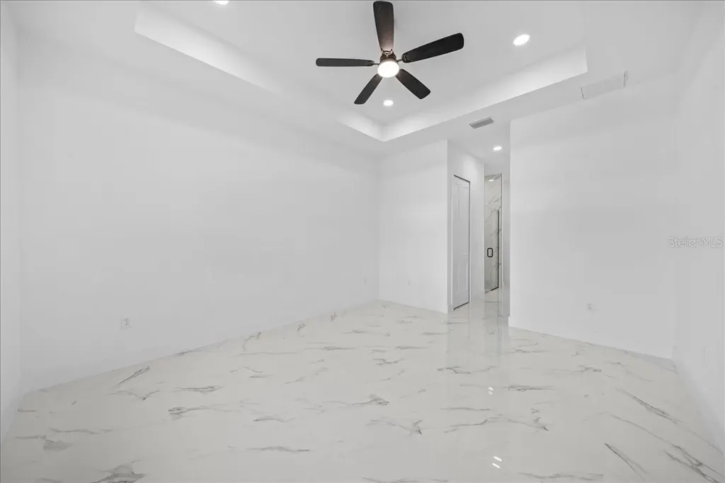 2220 NE 9th Place Cape Coral FL 33909