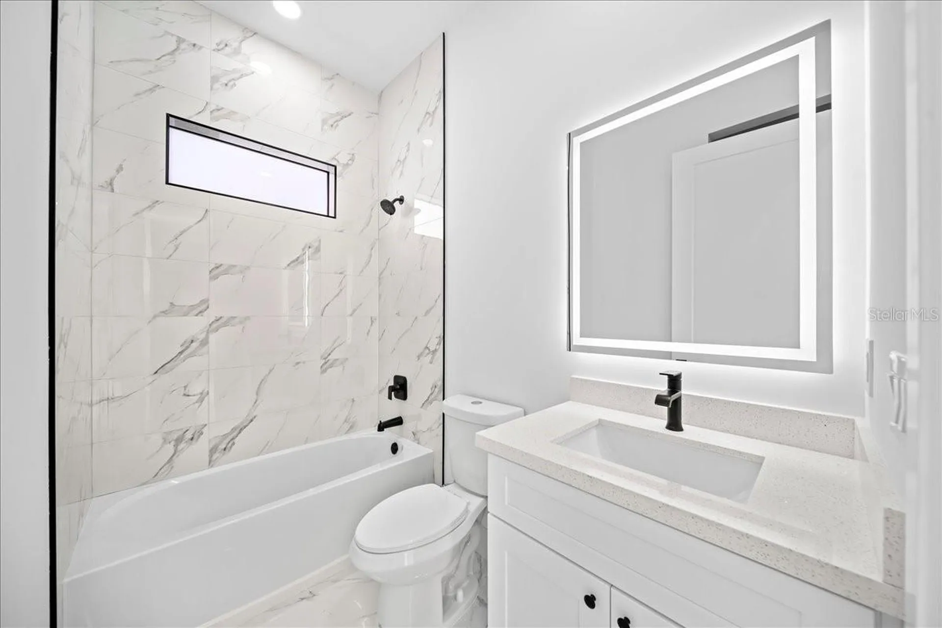 2220 NE 9th Place Cape Coral FL 33909