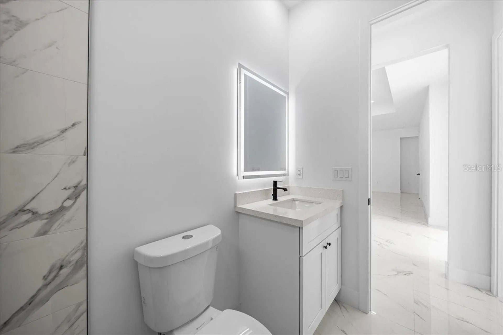 2220 NE 9th Place Cape Coral FL 33909