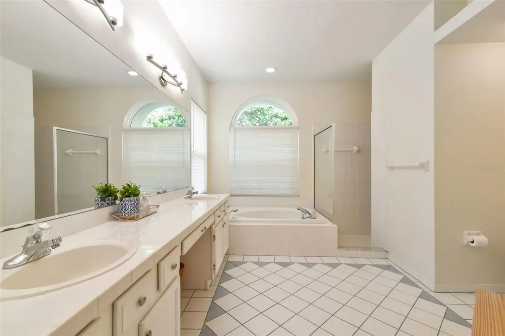 2159 Warwick Drive Oldsmar FL 34677