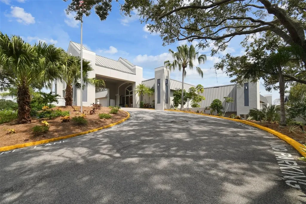 2159 Warwick Drive Oldsmar FL 34677