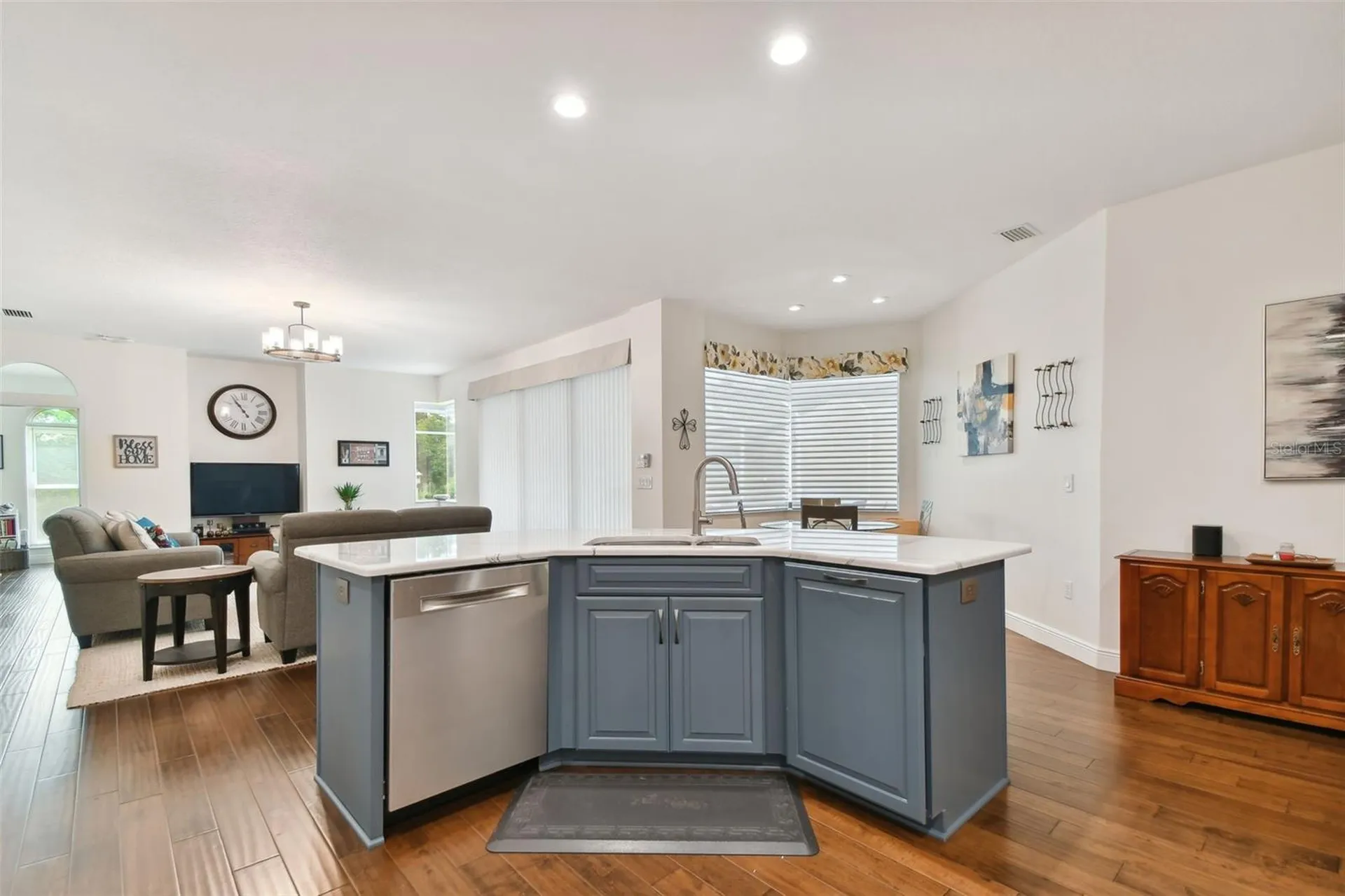 2159 Warwick Drive Oldsmar FL 34677