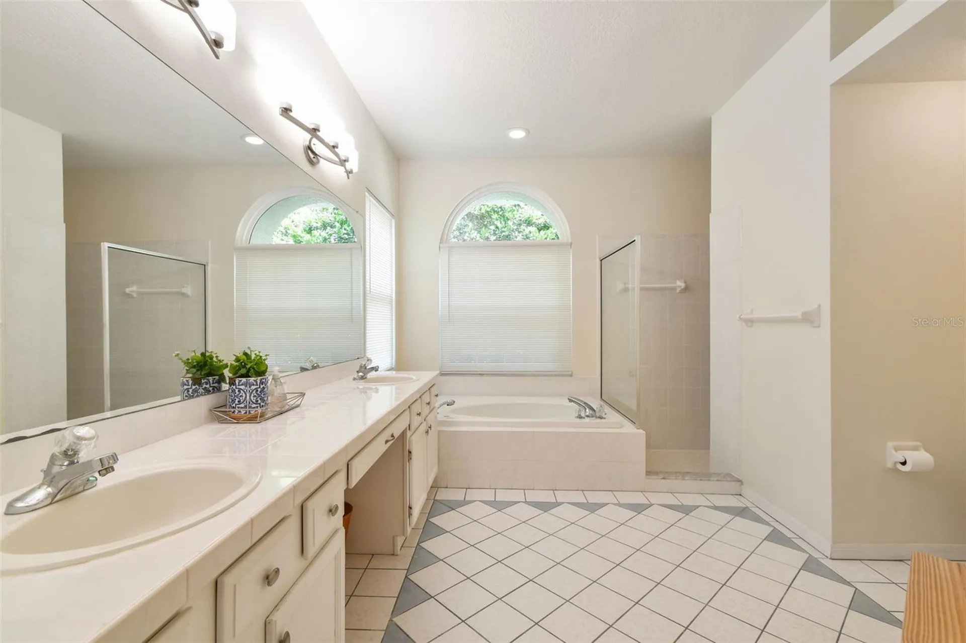 2159 Warwick Drive Oldsmar FL 34677