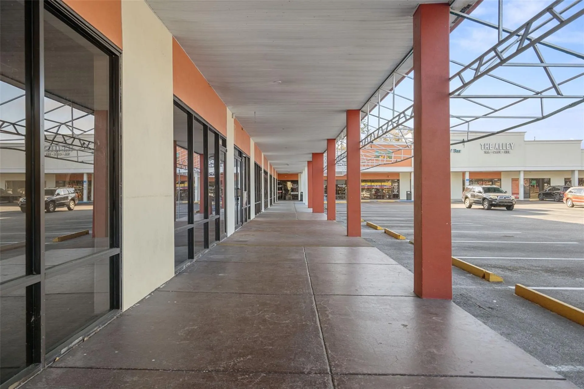 13705 N Dale Mabry Highway Tampa FL 33618