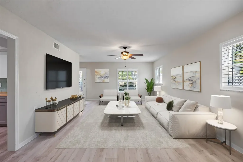 7886 9th Avenue S St Petersburg FL 33707