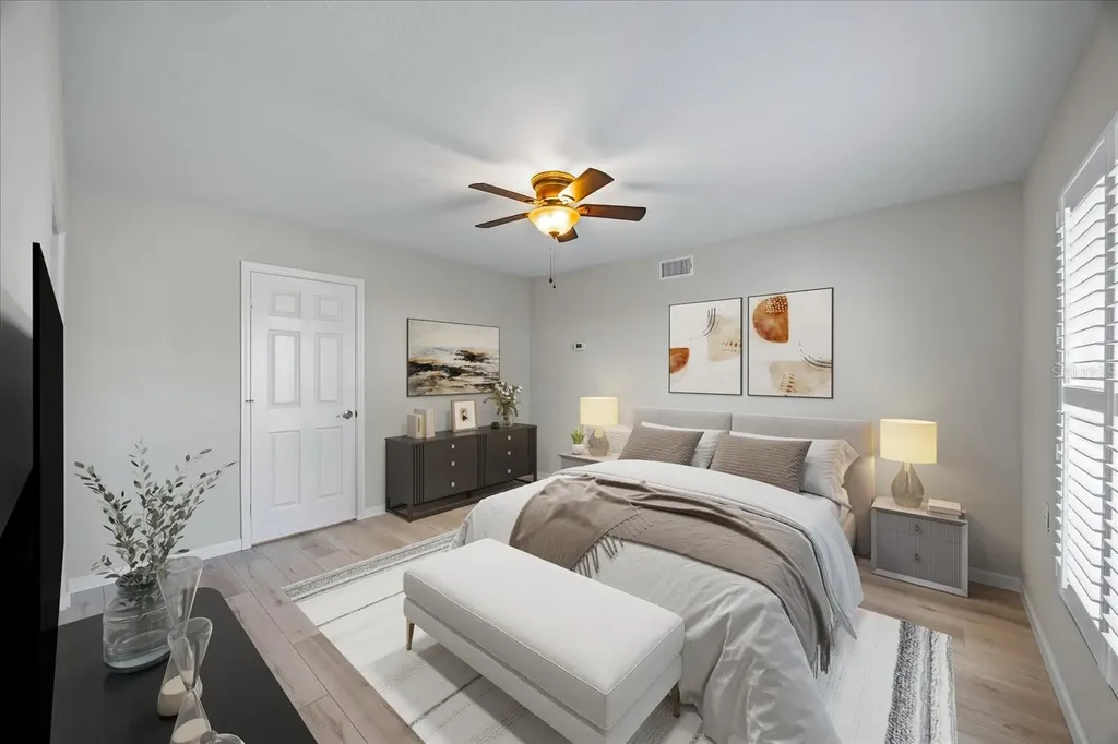7886 9th Avenue S St Petersburg FL 33707