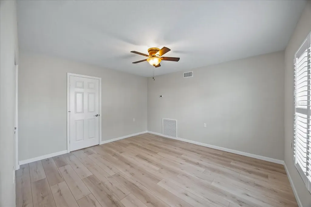 7886 9th Avenue S St Petersburg FL 33707
