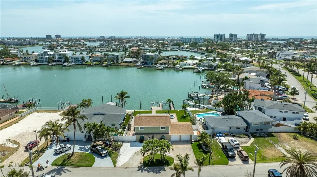 7886 9th Avenue S St Petersburg FL 33707
