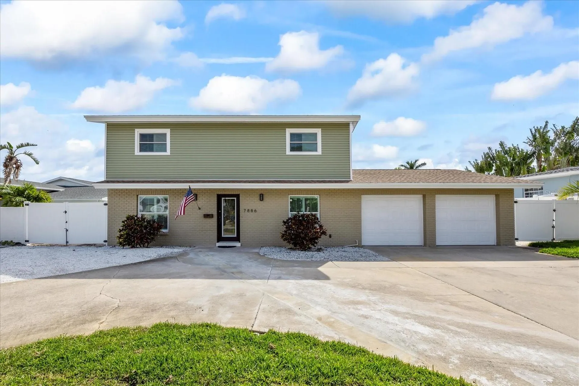 7886 9th Avenue S St Petersburg FL 33707