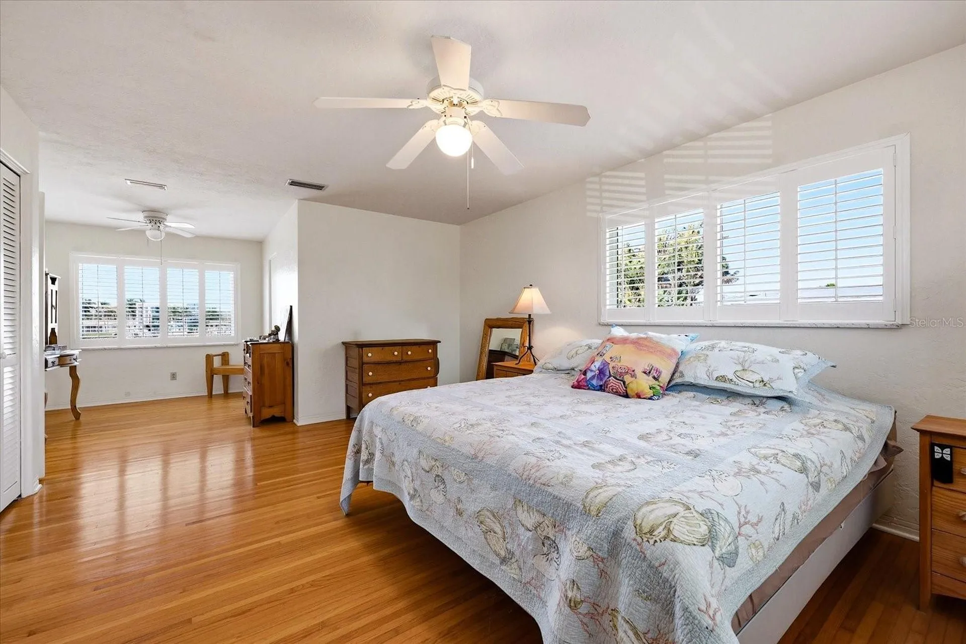 7886 9th Avenue S St Petersburg FL 33707