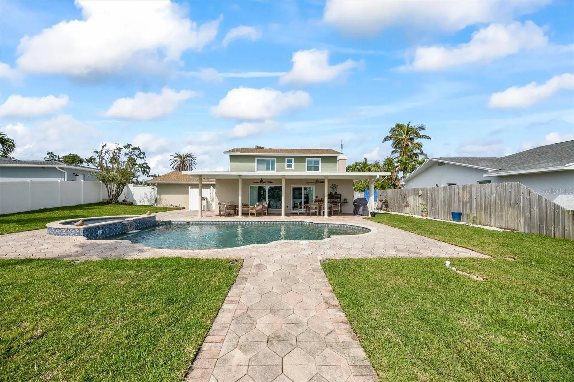 7886 9th Avenue S St Petersburg FL 33707