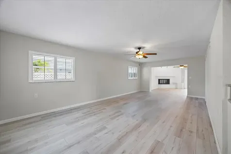 7886 9th Avenue S St Petersburg FL 33707