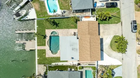7886 9th Avenue S St Petersburg FL 33707