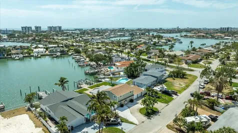 7886 9th Avenue S St Petersburg FL 33707