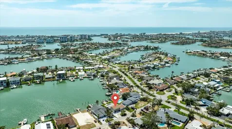 7886 9th Avenue S St Petersburg FL 33707