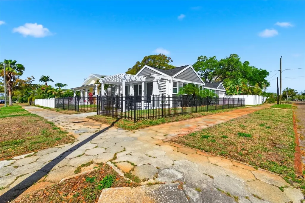 3601 2nd Avenue N St Petersburg FL 33713