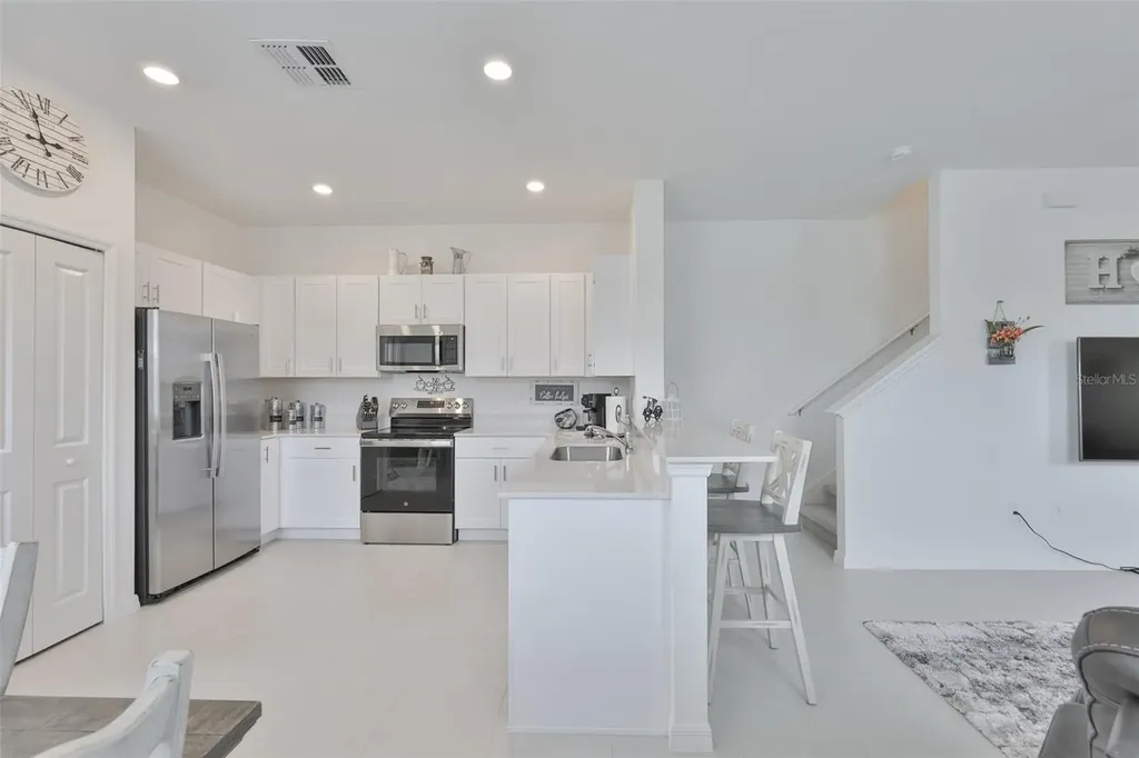 2661 Sunray Venus Way Ruskin FL 33570