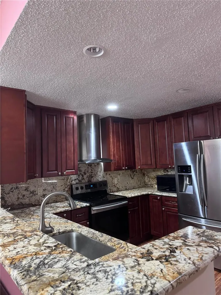 138 Pinewood Circle Kissimmee FL 34743