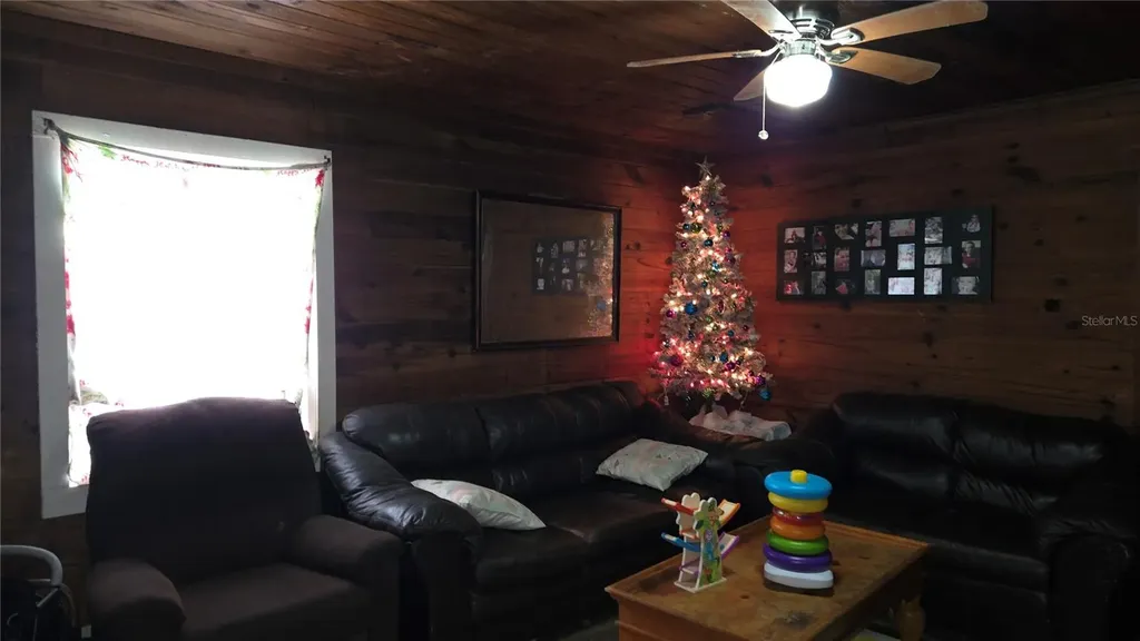 883 NE Maple Lane Lake City FL 32055