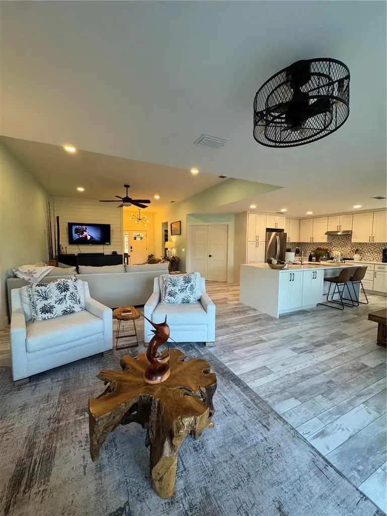 4140 Augustine Avenue Sarasota FL 34231