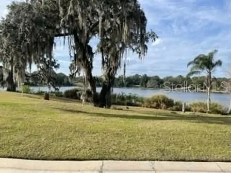 519 W Blue Water Edge Drive Eustis FL 32736