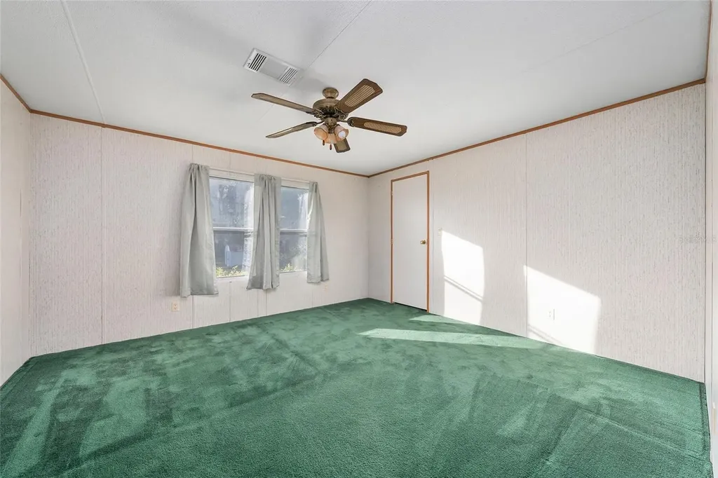 38805 Emeralda Island Road Leesburg FL 34788