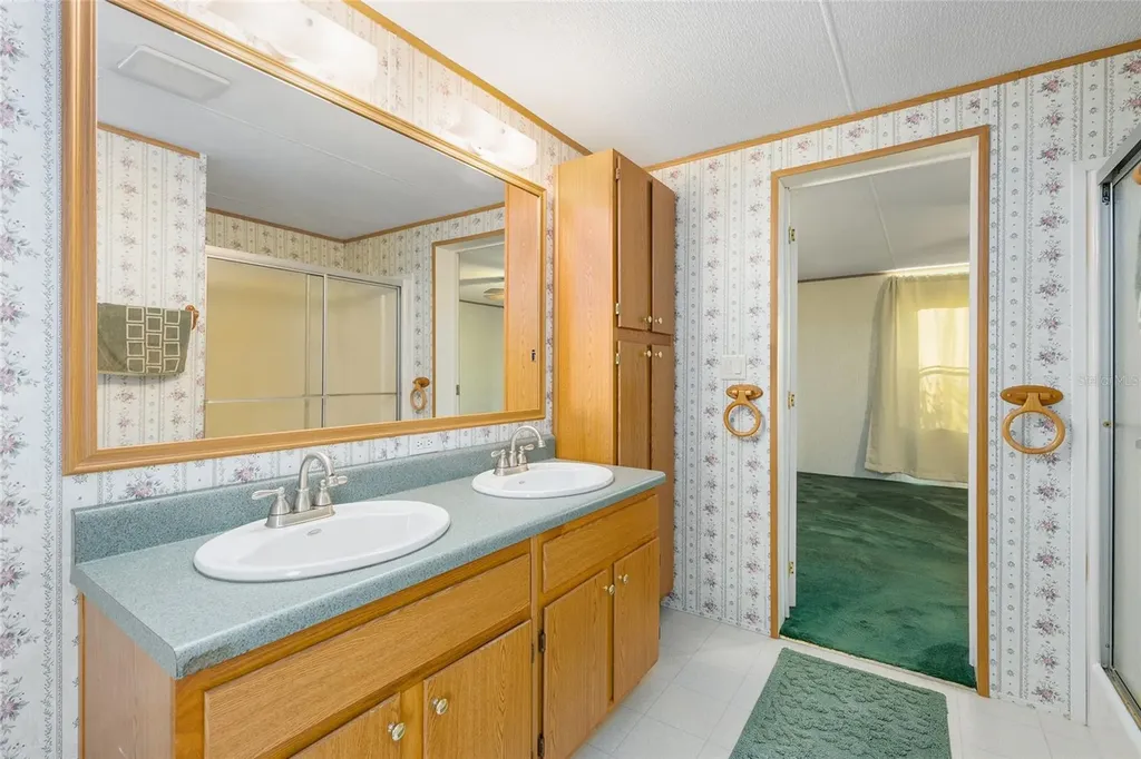 38805 Emeralda Island Road Leesburg FL 34788