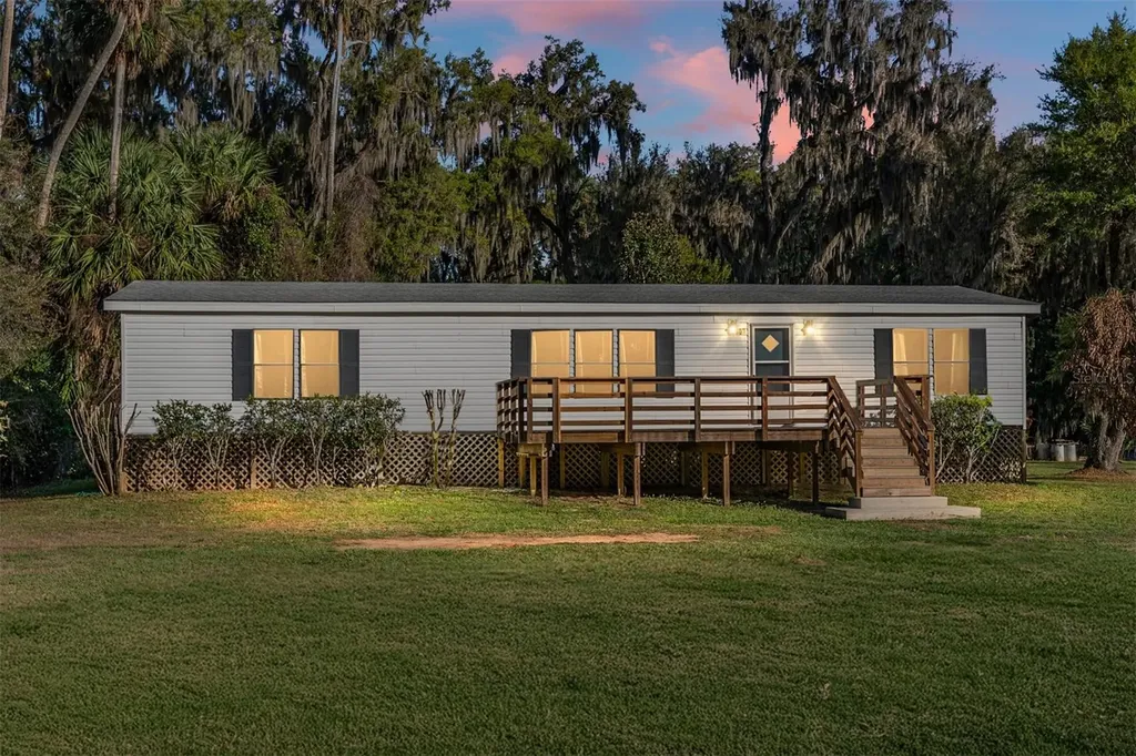 38805 Emeralda Island Road Leesburg FL 34788