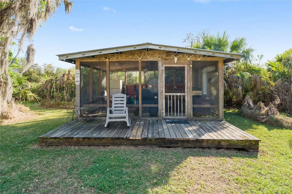 38805 Emeralda Island Road Leesburg FL 34788