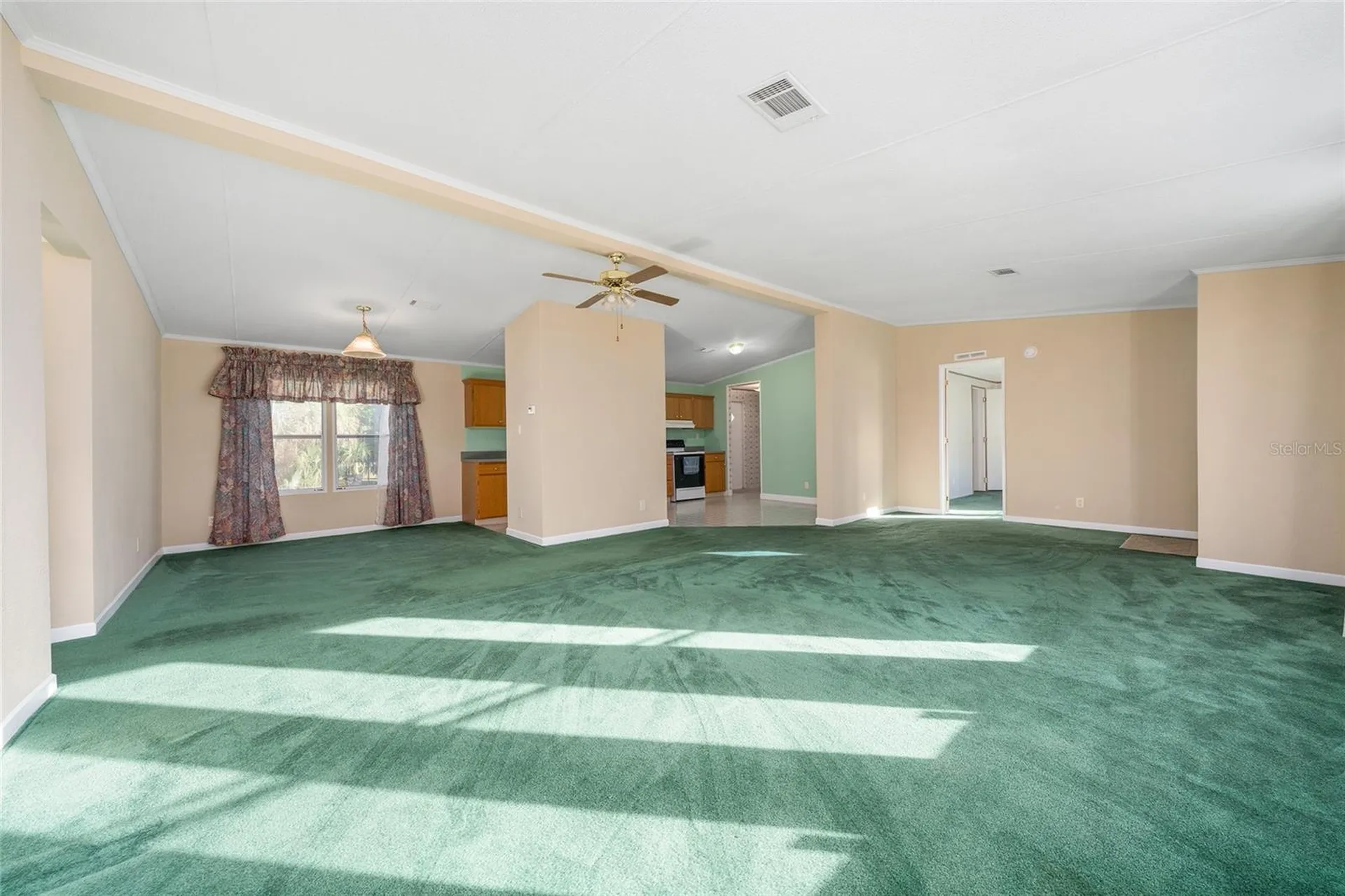 38805 Emeralda Island Road Leesburg FL 34788