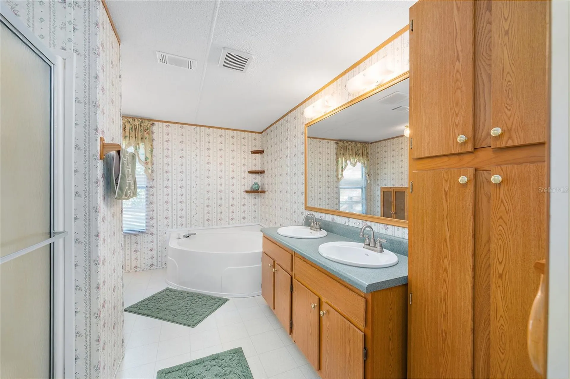 38805 Emeralda Island Road Leesburg FL 34788