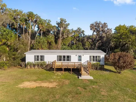 38805 Emeralda Island Road Leesburg FL 34788
