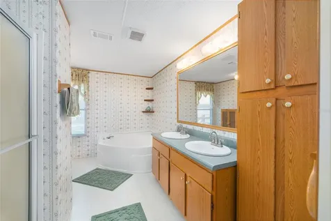 38805 Emeralda Island Road Leesburg FL 34788