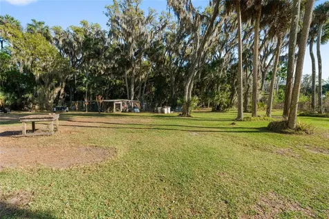 38805 Emeralda Island Road Leesburg FL 34788