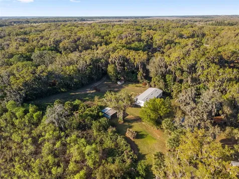 38805 Emeralda Island Road Leesburg FL 34788