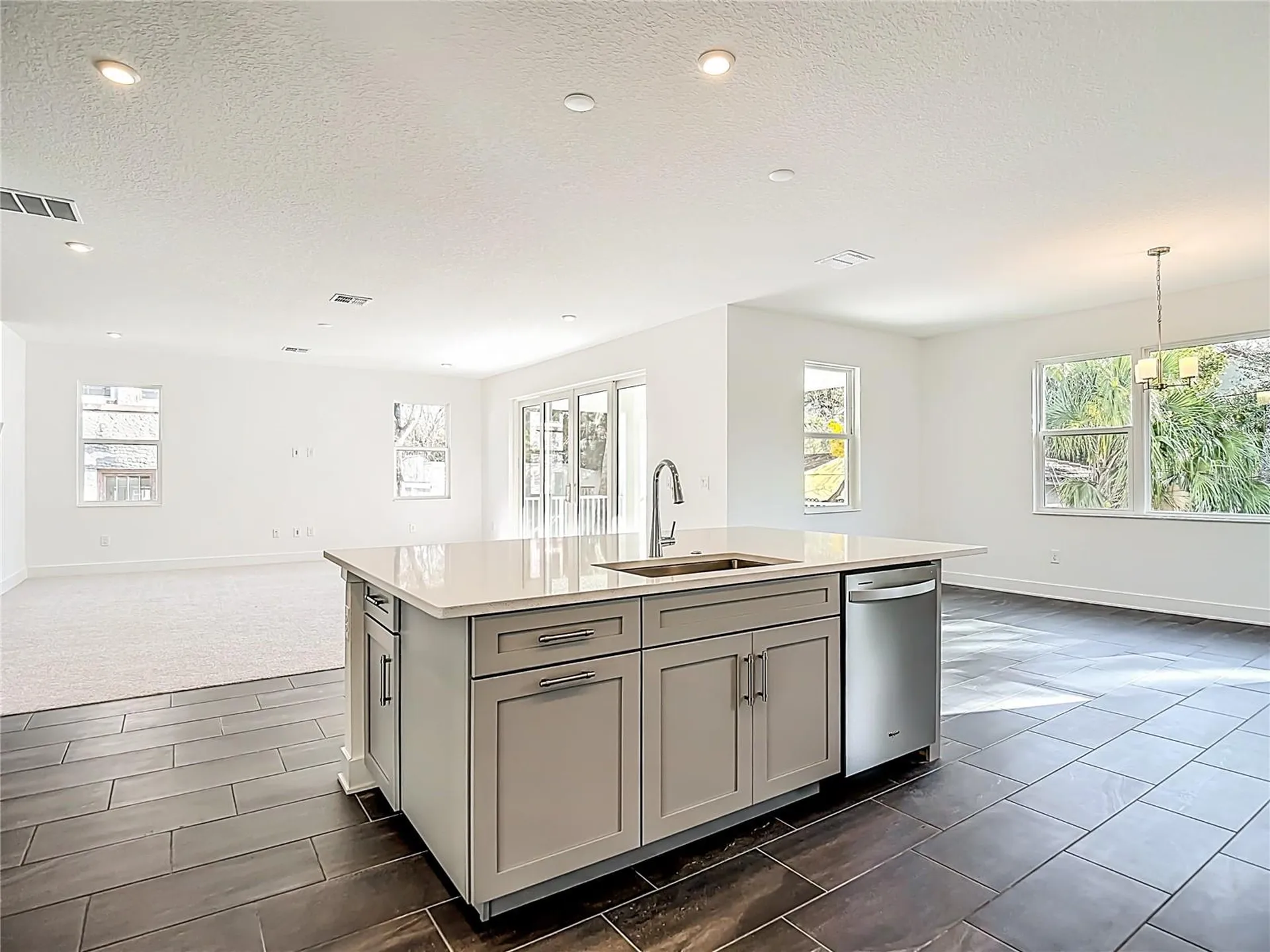 4614 W Euclid Avenue Tampa FL 33629
