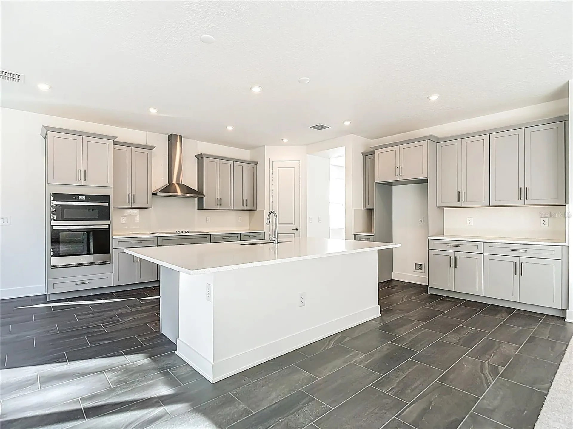 4614 W Euclid Avenue Tampa FL 33629