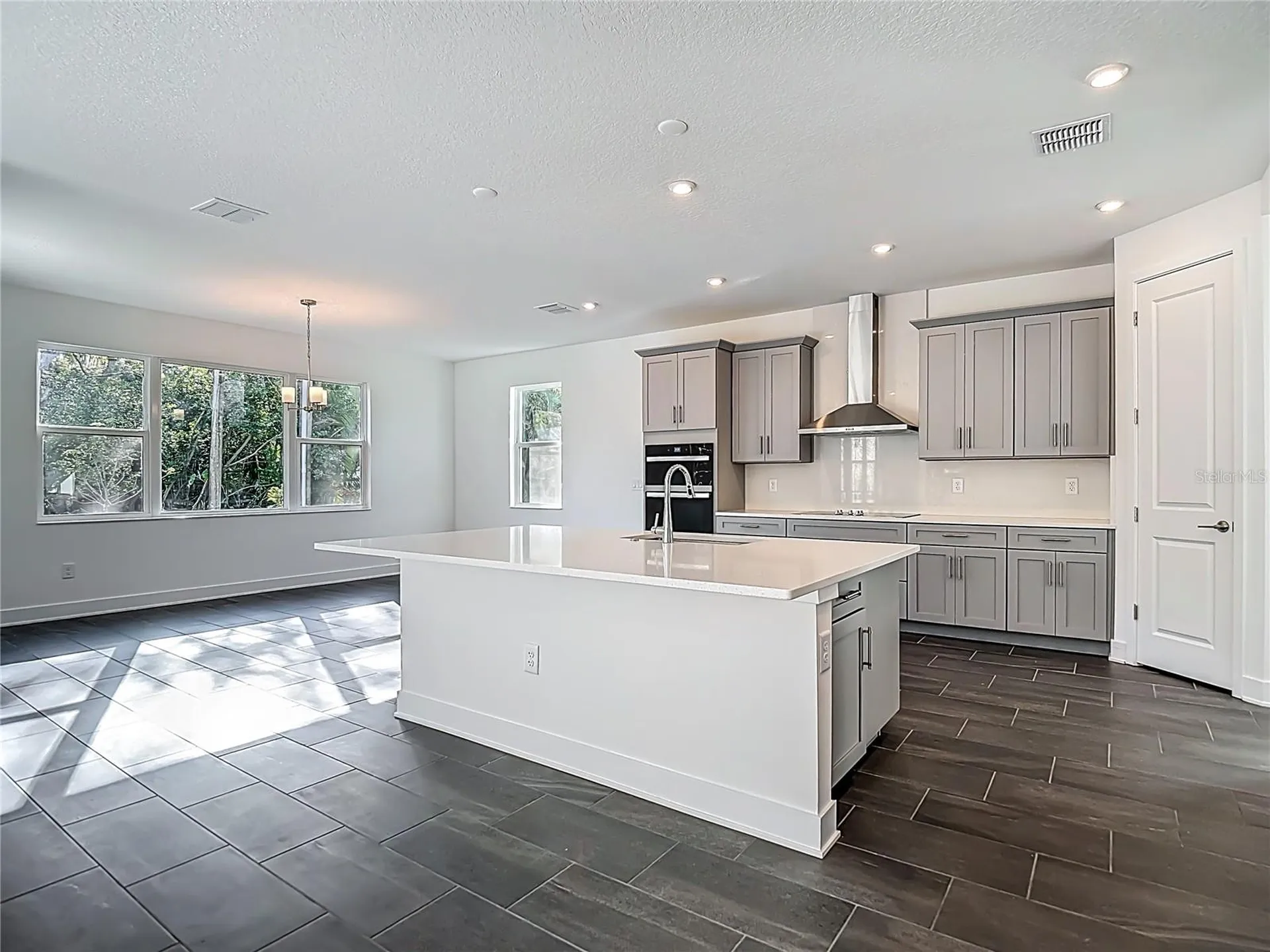 4614 W Euclid Avenue Tampa FL 33629