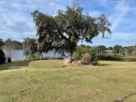 421 W Blue Water Edge Drive Eustis FL 32736