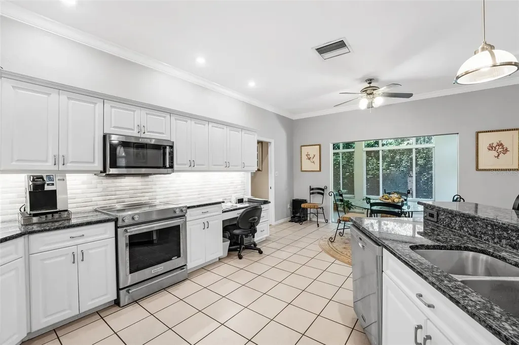 105 Park Street Safety Harbor FL 34695