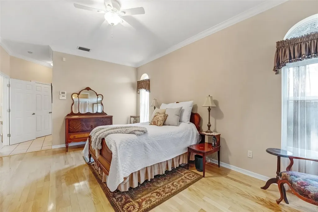 105 Park Street Safety Harbor FL 34695