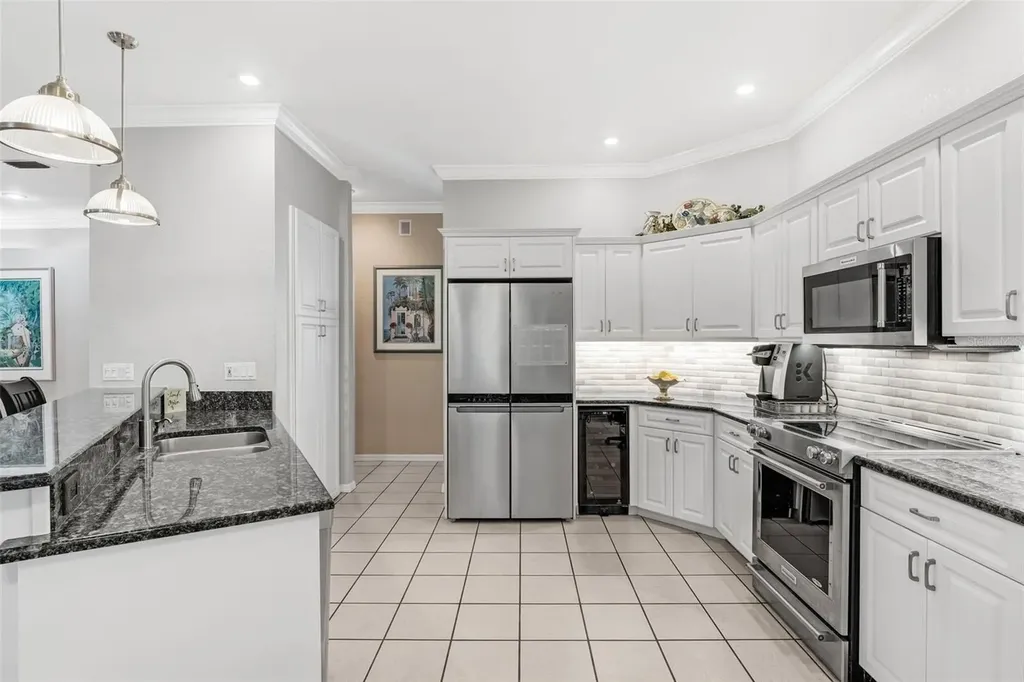 105 Park Street Safety Harbor FL 34695