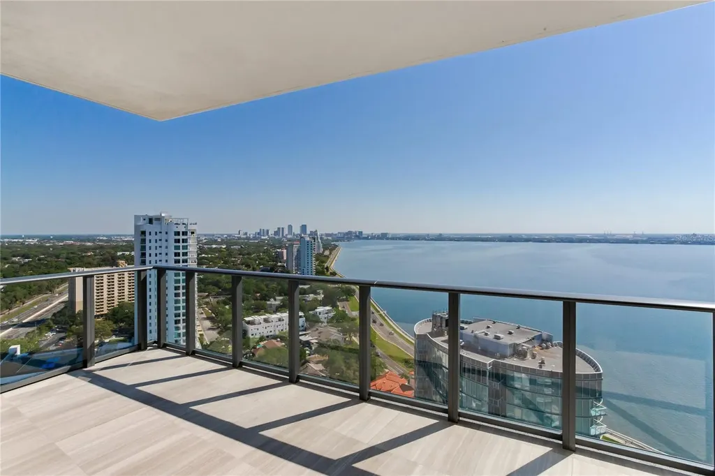 3015 S Ysabella Avenue Tampa FL 33629