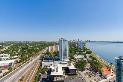 3015 S Ysabella Avenue Tampa FL 33629