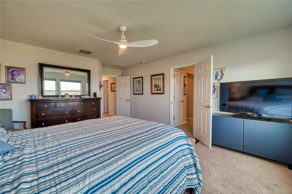 6136 Voyagers Place Apollo Beach FL 33572