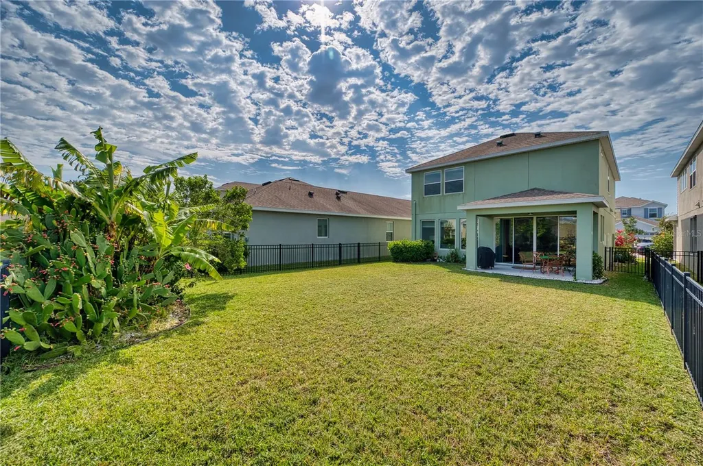 6136 Voyagers Place Apollo Beach FL 33572