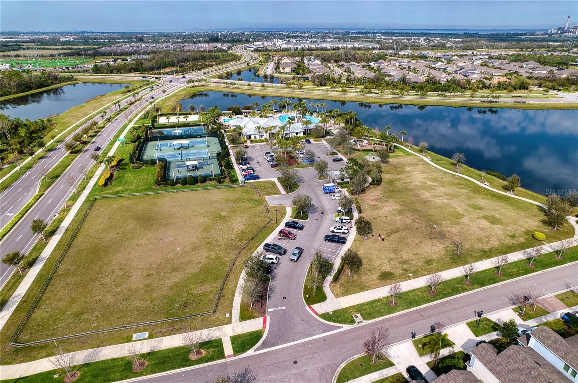 6136 Voyagers Place Apollo Beach FL 33572