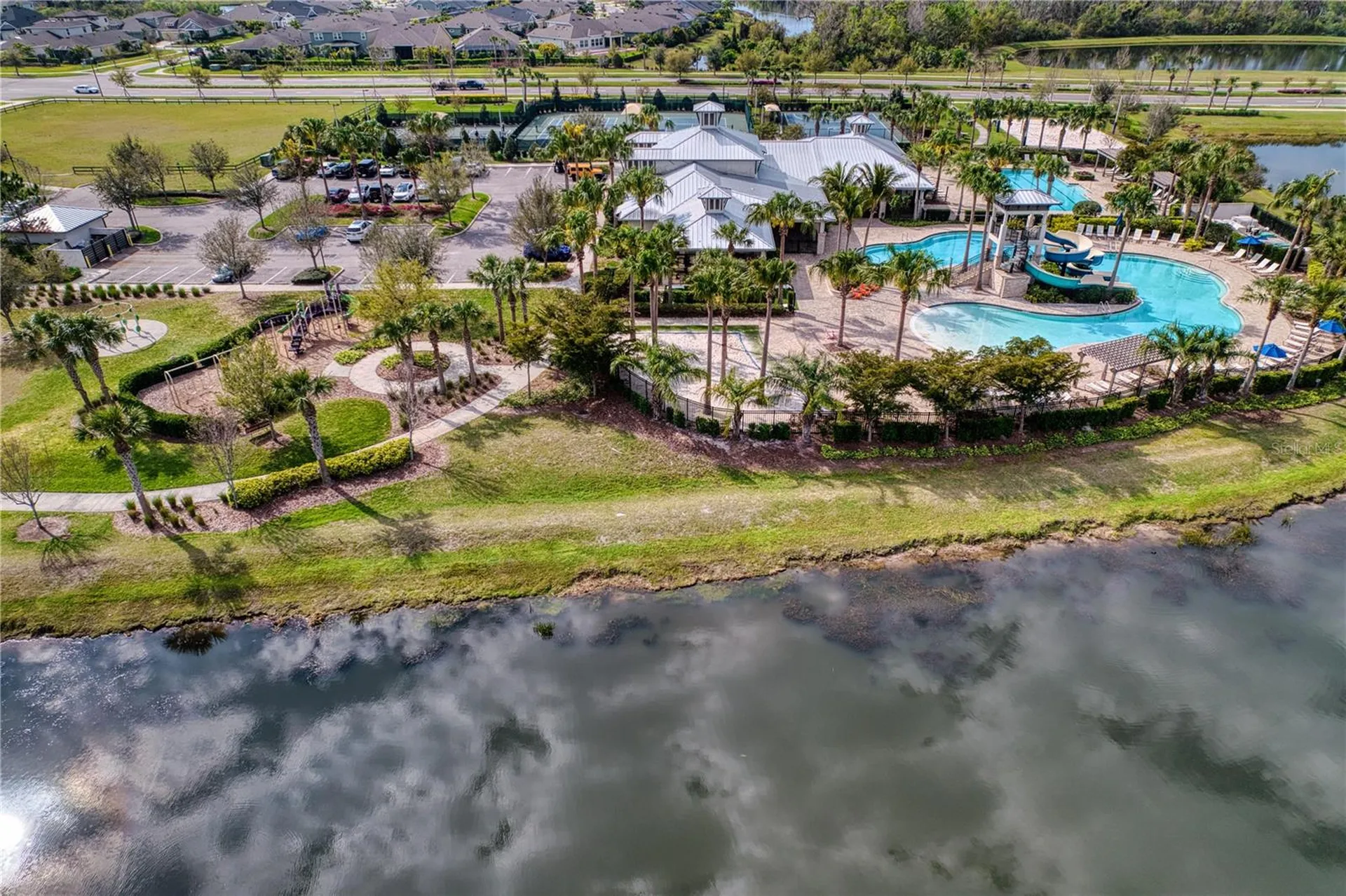 6136 Voyagers Place Apollo Beach FL 33572