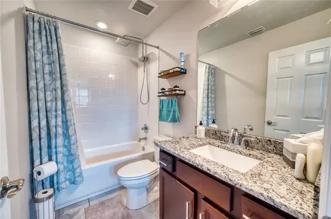 6136 Voyagers Place Apollo Beach FL 33572