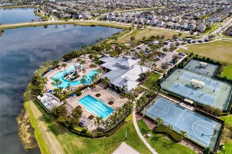6136 Voyagers Place Apollo Beach FL 33572